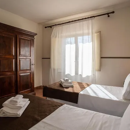 Borgo San Lorenzo A Linari * San Rocco a Pilli