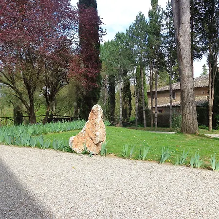 Borgo San Lorenzo A Linari * San Rocco a Pilli